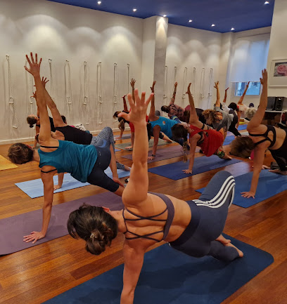 Estudio de Yoga con Pilar Valencia Lugo